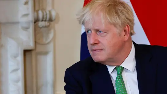 Boris Johnson, Premierminister von Großbritannien, ist erneut in einen Skandal verstrickt. (Foto: John Sibley/Pool REUTERS/AP/dpa)