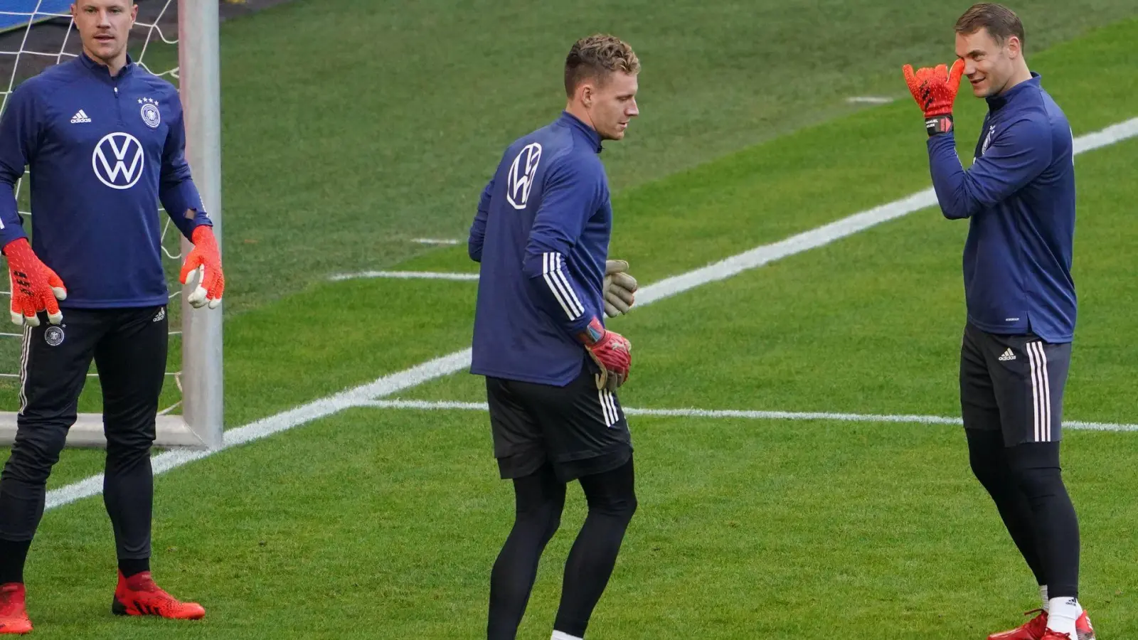 Die Torhüter Marc-Andre ter Stegen (l-r), Bernd Leno und Manuel Neuer. (Foto: Marcus Brandt/dpa)