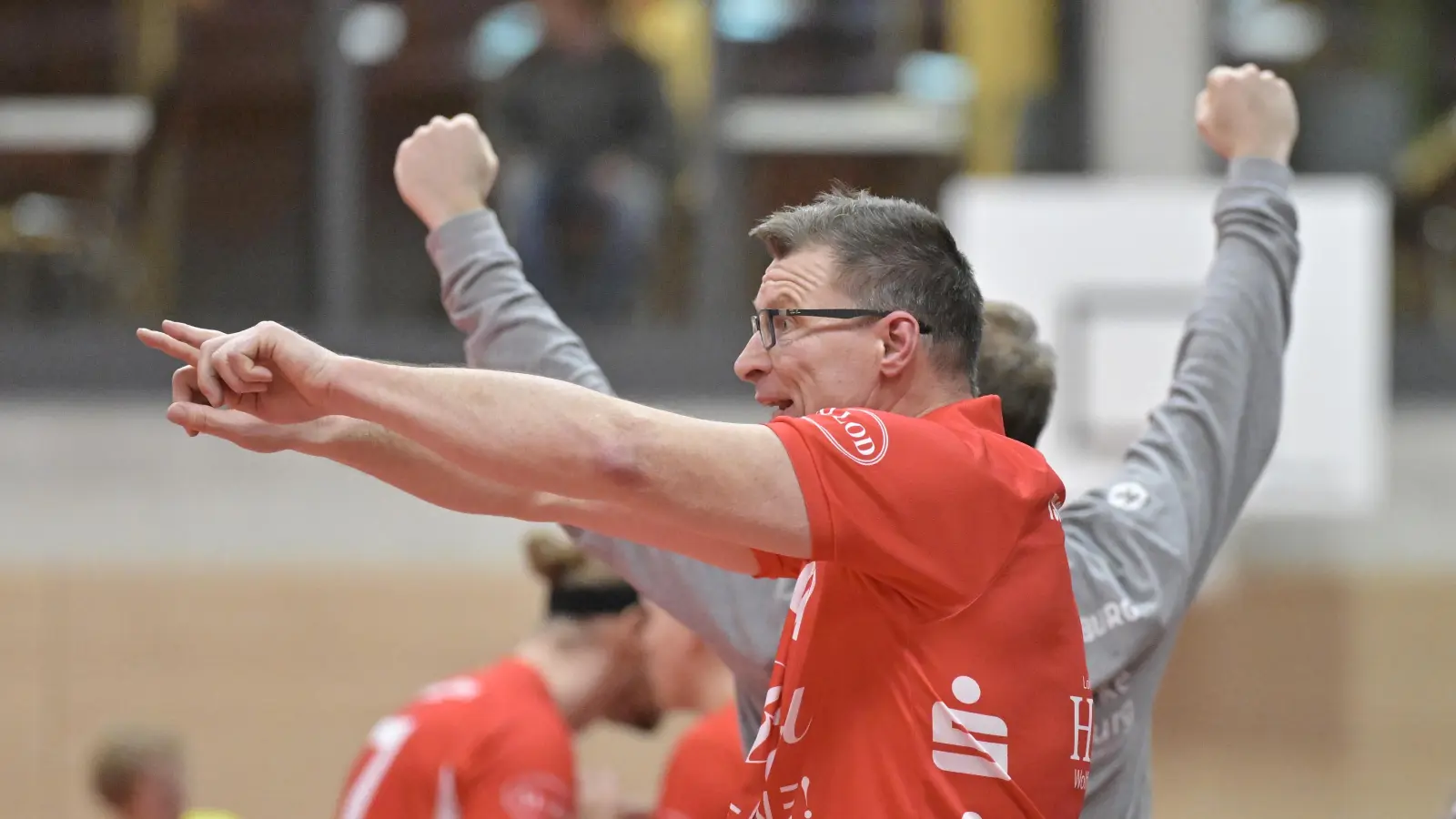 Jubel zum Abschied: Rothenburg gewann mit Trainer Christian Weigl bei der HSG Lauf/Heroldsberg sicher. (Foto: Martin Rügner)