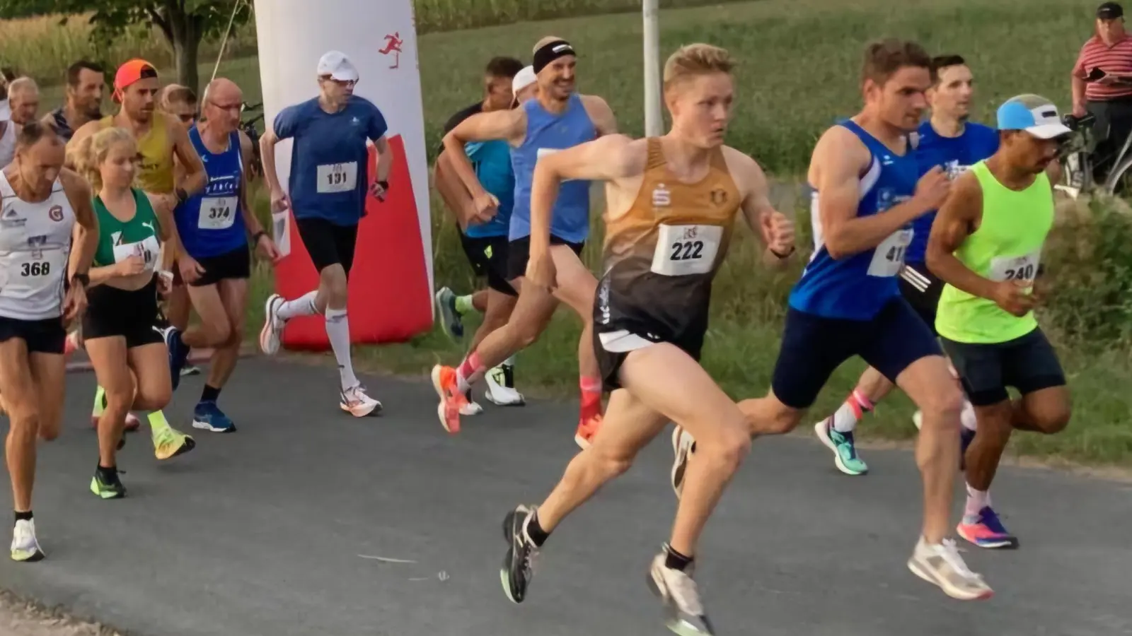 Weinberglauf TSV Ipsheim 2025 – alles ist gerüstet im Startbereich. (Foto: TSV Ipsheim)