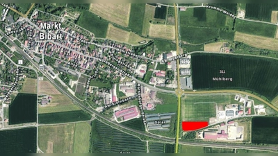 Auf einer Fläche im Gewerbegebiet „Steigerwald“ bei Markt Bibart (rot, unten rechts) könnte ein Containerdorf entstehen. Karte: Bayerisches Landesamt für Digitalisierung, Breitband und Vermessung / (Grafik: FLZ)