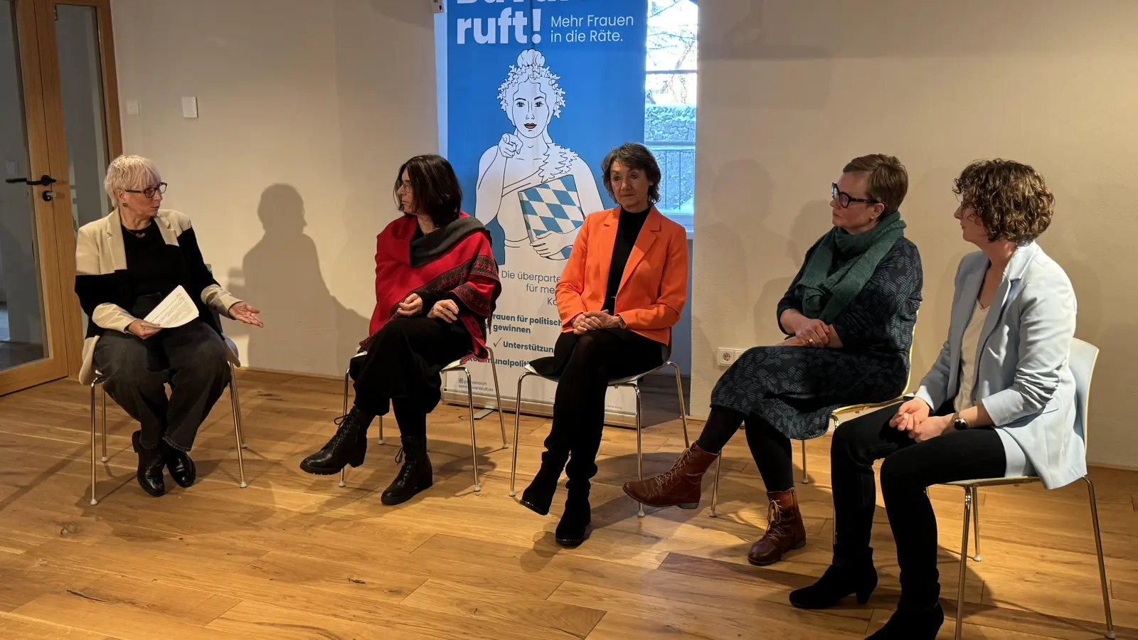 Die Podiumsdiskussion, geleitet von FLZ-Chefredakteurin Gudrun Bayer, mit Petra Hinkl, Elke Homm-Vogel, Sabine Stein-Hoberg und Christina Seiferlein (von links). (Foto: Philipp Warausch)