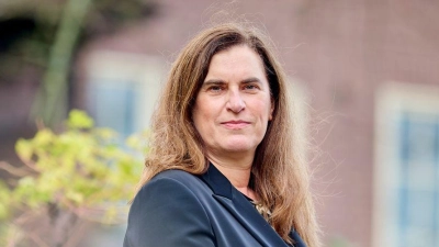 Die gebürtige Belgierin Ellen Moons tritt zum Jahreswechsel als erste Frau in der&nbsp;Geschichte der Königlich-Schwedischen Akademie der&nbsp;Wissenschaften (KVA) den Posten als Generalsekretärin an. (Foto: Patrik Lundin/KVA/dpa)