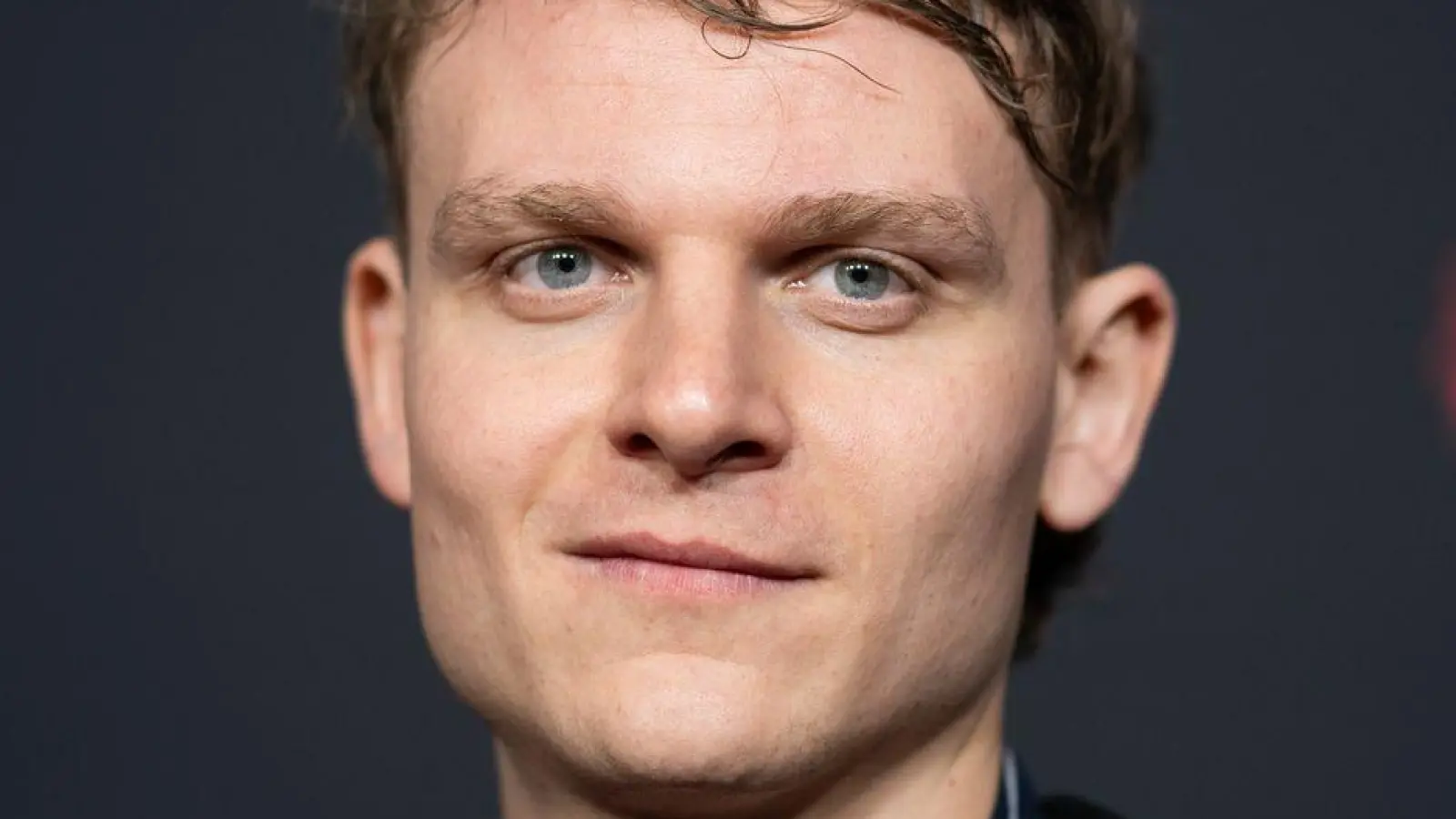 In der ZDF-Serie „Olivia“ spielt Johannes Hegemann Olivia Jones. (Archivbild) (Foto: Sebastian Christoph Gollnow/dpa)