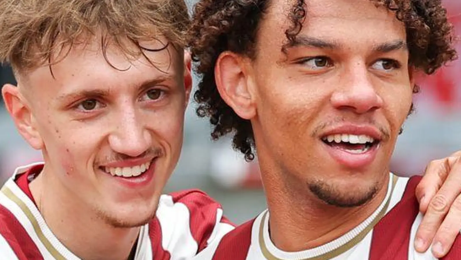 Tim Drexler (l) spielt auch in dieser Saison auf Leihbasis für den 1. FC Nürnberg. (Foto: Daniel Karmann/dpa)
