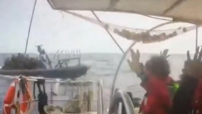Israels Marine hat nach Regierungsangaben die Protestaktion der Gaza-Hilfsflotte „Global Sumud Flotilla“ beendet.  (Foto: Uncredited/Global Sumud Flotilla/AP/dpa)