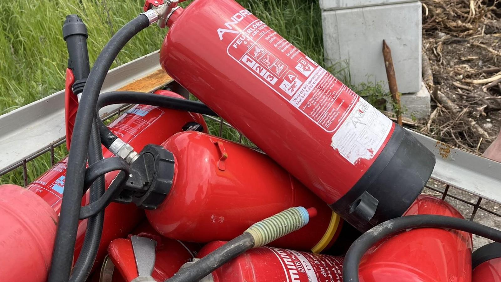 Osingsee bei Bad Windsheim: Kanister mit Chemikalien illegal entsorgt