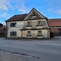 Das ehemalige jüdische Schächthaus in Ermetzhofen liegt direkt an der Ortsdurchgangsstraße. (Foto: Nina Daebel)
