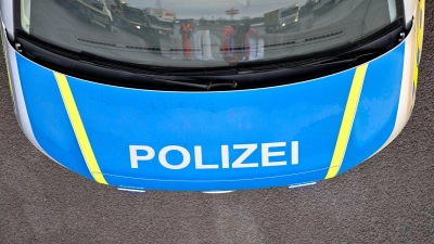 Ein Zeuge entdeckte in Bad Windsheim am Hafenmarkt ein Hakenkreuz und verständigte die Polizei. (Symbolbild: Klaus-Dietmar Gabbert/dpa)