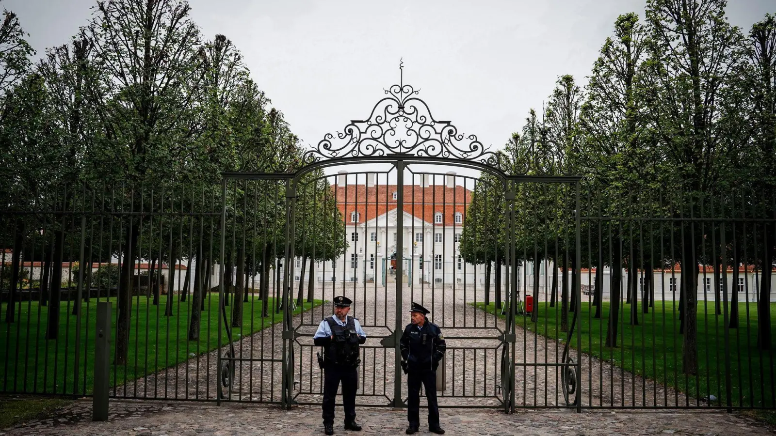 Schloss Meseberg wurde seit 2007 unter anderem für Empfänge von Staats- und Regierungschefs, aber auch für Kabinettsklausuren genutzt. (Archivbild) (Foto: Kay Nietfeld/dpa)