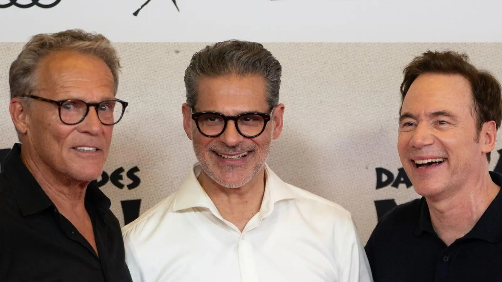 „Das Kanu des Manitu“ hat knapp 25 Jahre nach dem Kinoerfolg „Der Schuh des Manitu“ Weltpremiere gefeiert.   (Foto: Leonie Asendorpf/dpa)