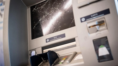 Ein gesprengter Geldautomat. (Foto: Matthias Balk/dpa/Symbolbild)