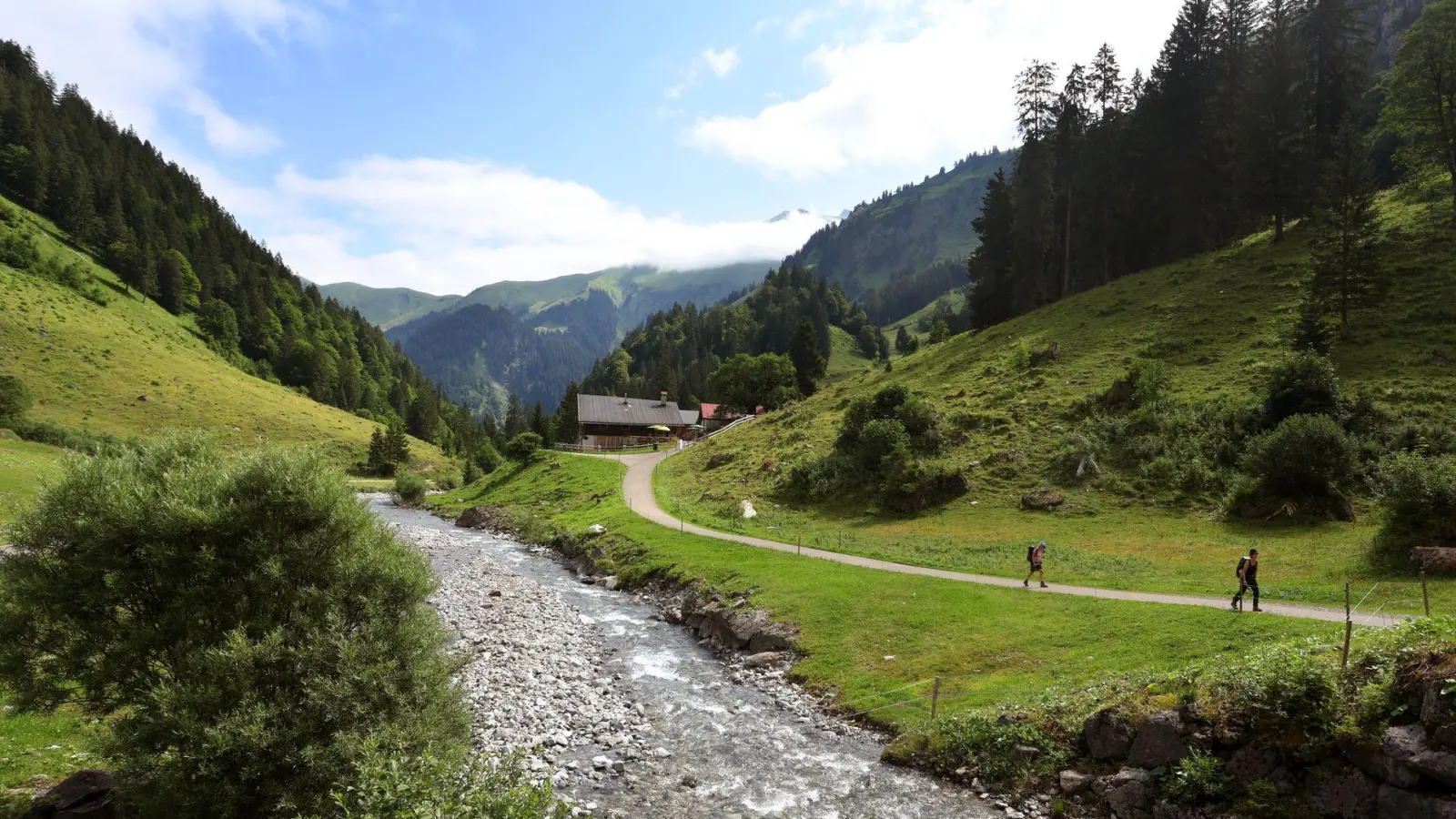Der Mann war zu einer Tagestour rund um das Rappenalptal aufgebrochen. (Archivbild) (Foto: Karl-Josef Hildenbrand/dpa)