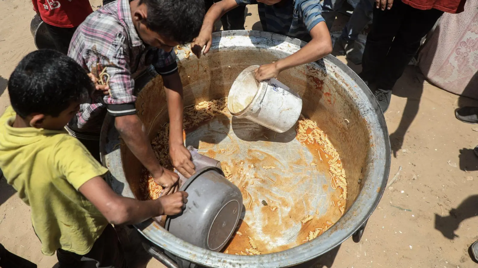 „Was auf dem Papier wie ein Sparkurs aussieht, bedeutet für Millionen Menschen Hunger, Flucht oder sogar den Tod“, warnte die Präsidentin der Hilfsorganisation, Marlehn Thieme in Berlin.  (Foto: Rizek Abdeljawad/XinHua/dpa)