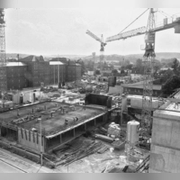 Die Hochschule Ansbach im Jahr 1999 mitten im Umbau. Am 31. Januar 2002 wurde der „krönende Schlussstein” gesetzt.  (Archivbild: Jim Albright )