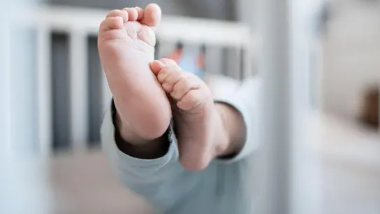 Wieder mehr Babys in Deutschland: Zum ersten mal seit fünf Jahren ist die Geburtenziffer in Deutschland wieder gestiegen. (Foto: Fabian Strauch/dpa)