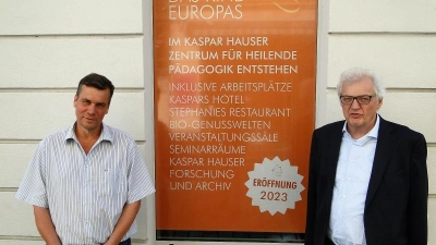 Haben viel vor: Eckart Böhmer, Intendant der Kaspar-Hauser-Festspiele, und Stephan Weber, Projektleiter des künftigen Kaspar-Hauser-Zentrums (rechts). (Foto: Winfried Vennemann)