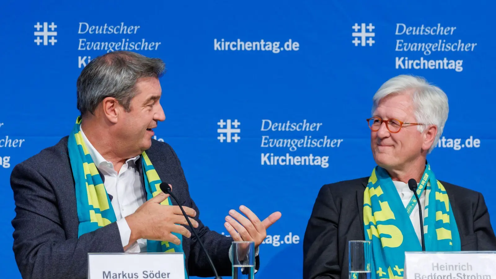 Ministerpräsident Markus Söder (CSU, l) und Landesbischof Heinrich Bedford-Strohm. (Foto: Daniel Karmann/dpa)
