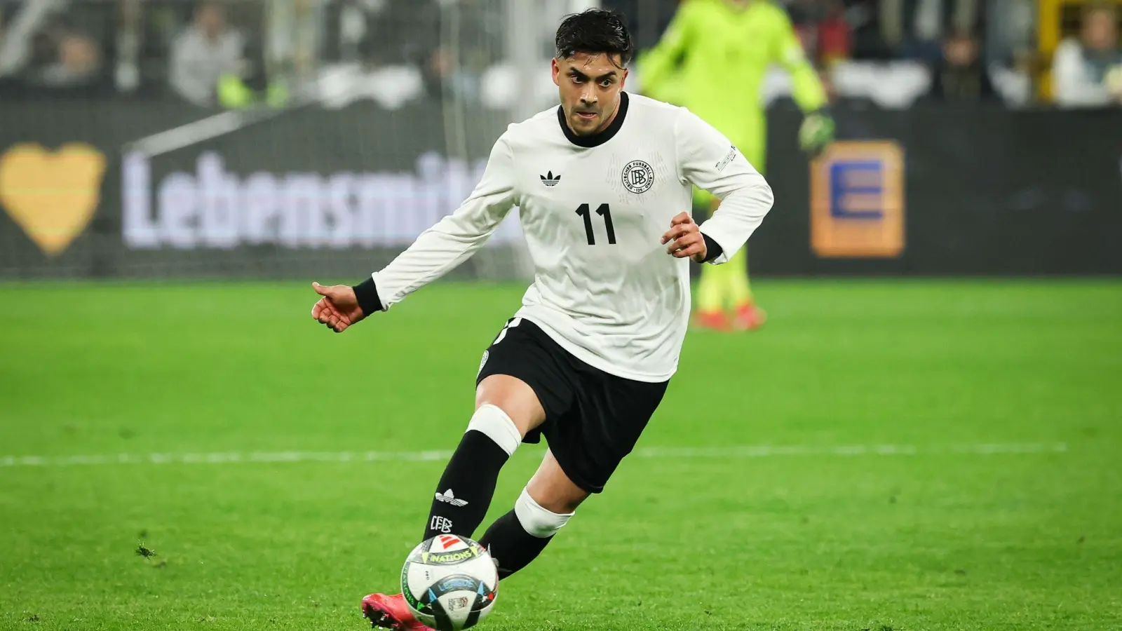 Nadien Amiri, hier im Einsatz gegen Italien, ist verletzt abgereist. (Foto: Christian Charisius/dpa)