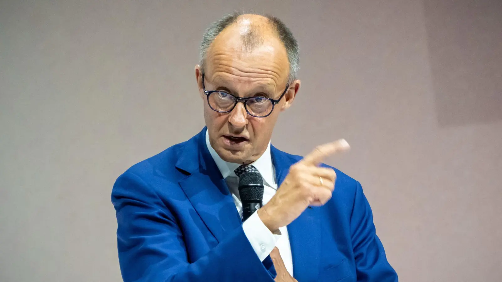 Kanzler Merz will Ehrlichkeit zur Handlungsmaxime der Regierung machen. (Foto: Michael Kappeler/dpa)