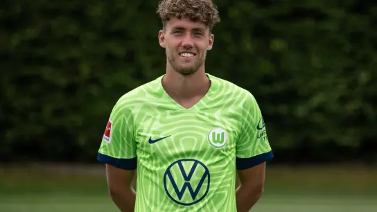 Soll weiterhin den Angriff vom VfL Wolfsburg unterstützen: Luca Waldschmidt. (Foto: Swen Pförtner/dpa)