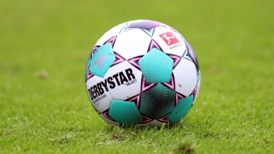 Das letzte Testspiel des Winters verlor die SpVgg Ansbach mit 2:6 bei den Würzburger Kickers. (Symbolbild: Andreas Gora/dpa)