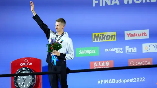 Die Silber-Medaille über 800 Meter Freistil könnte ein zusätzlicher Motivationsschub für Florian Wellbrock sein. (Foto: Petr David Josek/AP/dpa)