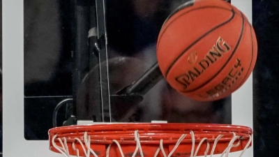 Beim TSV Nördlingen musste der TTV Onlineprinters Neustadt die elfte Saisonniederlage hinnehmen. (Symbolbild: Axel Heimken/dpa)