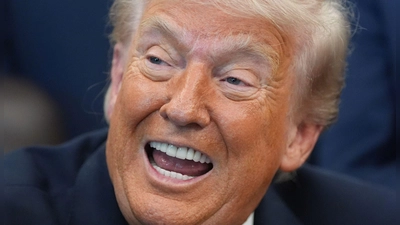 US-Präsident Trump kündigt eine Zollerhöhung für die EU an. (Foto: Alex Brandon/AP/dpa)