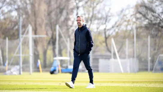 Hertha-Manager Fredi Bobic hat einen größeren Umbruch angekündigt. (Foto: Matthias Koch/dpa)