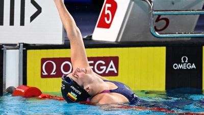Angelina Köhler gewann Silber über 100 Meter Schmetterling. (Foto: Julien De Rosa/AFP/dpa)