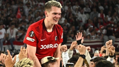 Einer der Freiburger Helden: Abwehrchef Matthias Ginter. (Foto: Tom Weller/dpa)