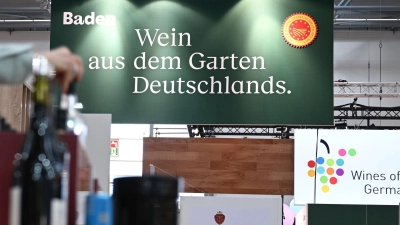 Auf der Weinmesse Prowein werden viele Weine vorgestellt. (Foto: Wolf von Dewitz/dpa)