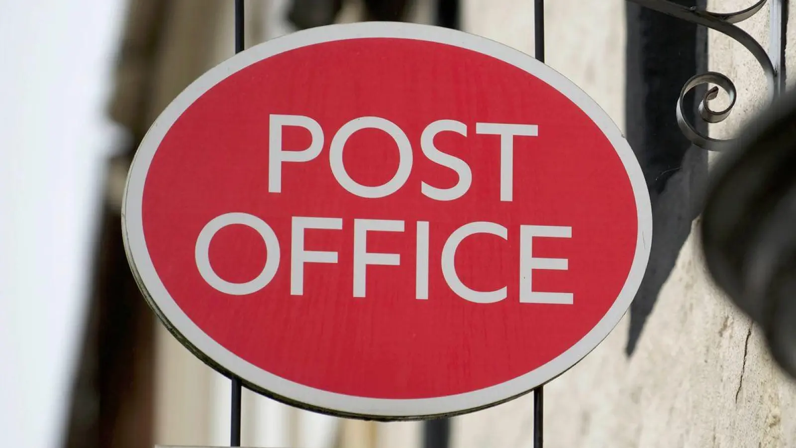 Hunderte selbstständige Filialleiter des früheren Staatsunternehmens Post Office wurden beschuldigt, sich zu bereichern. (Foto: Sandy Young/PA Wire/dpa)