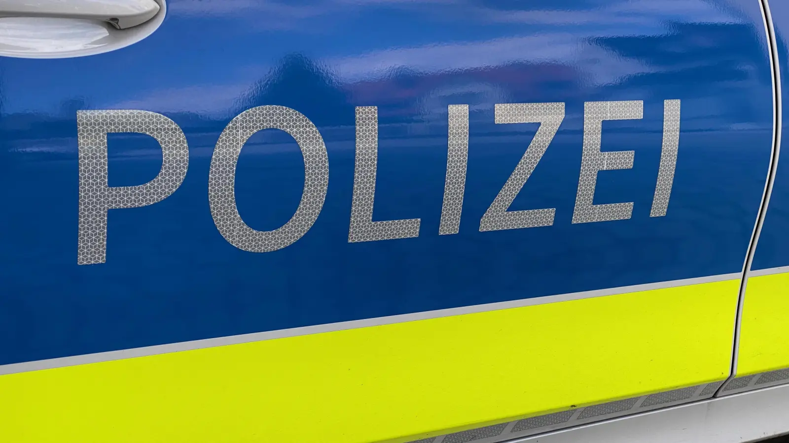 Nach einem angedrohten Banküberfall in Gollhofen startete die Polizei eine Fahndung. (Symbolbild: Manfred Blendinger)