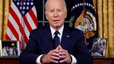 US-Präsident Joe Biden spricht im Oval Office über den Krieg in Nahost und der Ukraine. (Foto: Jonathan Ernst/Pool Reuters/AP/dpa)