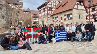 In der Austauschwoche besuchten die Schülerinnen und Schüler zusammen mit den Lehrkräften auch die Kaiserburg in Nürnberg. (Foto: privat)