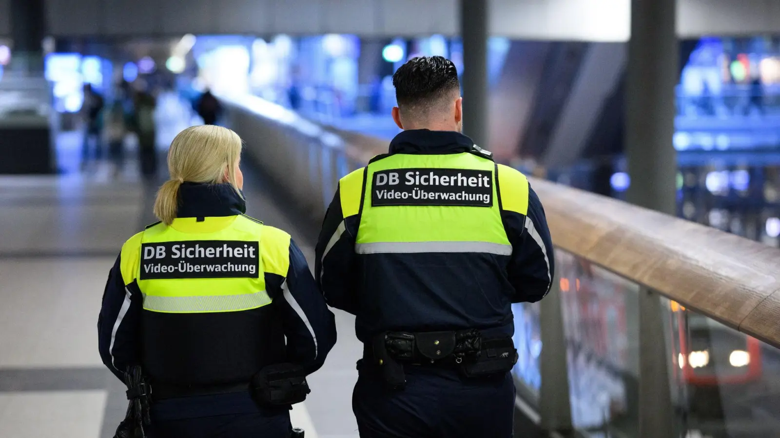 Die Deutsche Bahn setzt auf Videotechnik für mehr Sicherheit. (Archivbild) (Foto: Bernd von Jutrczenka/dpa)