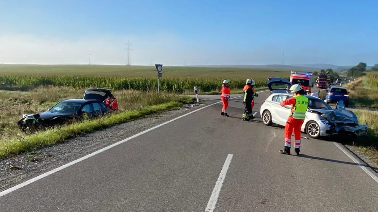 Bei diesem Unfall zwischen Obernzenn und Breitenau wurden drei Menschen verletzt. (Foto: Feuerwehr Obernzenn )