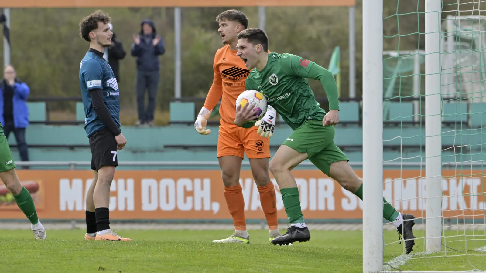Wieder einsatzfähig: Stürmer Michael Sperr (mit Ball). (Foto: Martin Rügner)