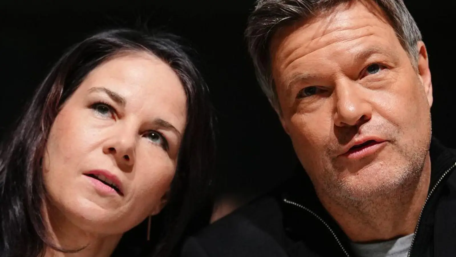 Annalena Baerbock und Robert Habeck werden in dem Gedicht aufs Korn genommen. (Archivbild) (Foto: Kay Nietfeld/dpa)