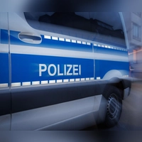 Nach dem Fund eines leblosen 25-Jährigen in der Rednitz im mittelfränkischen Stein ermittelt die Kriminalpolizei. (Symbolbild) (Foto: Friso Gentsch/dpa)