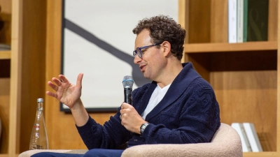 Anthropic-Chef Dario Amodei findet, dass Regierungen die Macht haben sollten, gefährliche KI blockieren zu können. (Archivbild) (Foto: Andrej Sokolow/dpa)