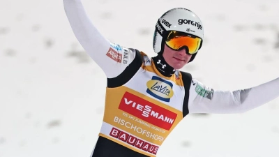 Der Slowene Prevc will seinen nächsten Titel einfahren. (Archivbild) (Foto: Daniel Karmann/dpa)