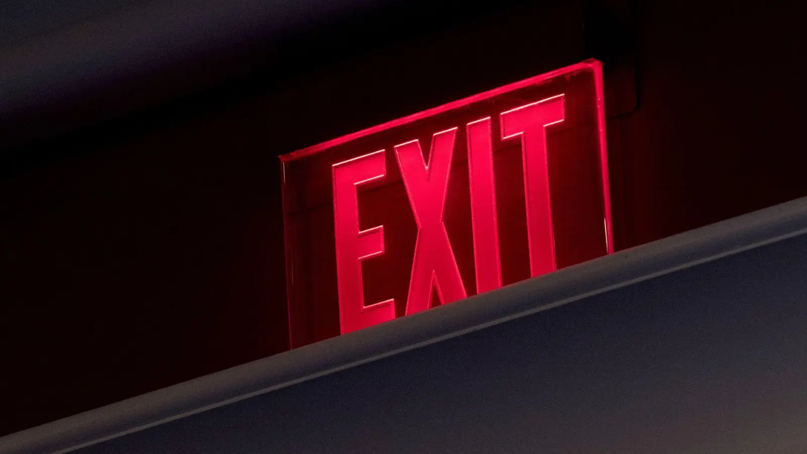 Egal ob mit oder ohne Probezeit - in den ersten sechs Monaten kann der Arbeitgeber ein Arbeitsverhältnis ohne Grund kündigen. (Foto: Andrea Warnecke/dpa-tmn)