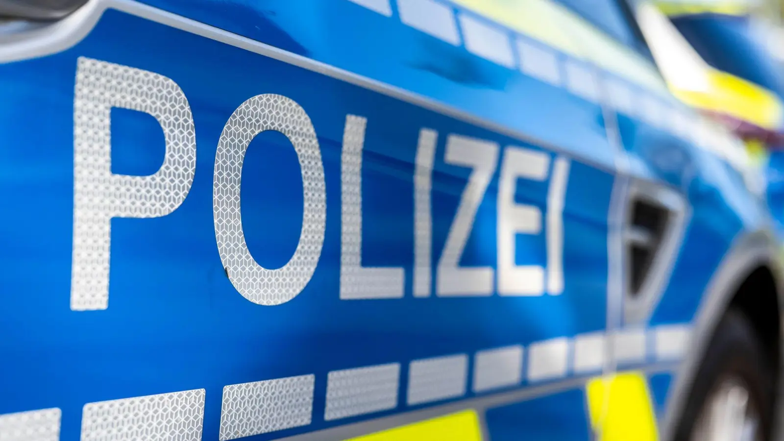 Unbekannte haben in Burgbernheim hochwertige Werkzeuge aus einem Baustellen-Container gestohlen. Die Polizei Bad Windsheim sucht Zeugen. (Symbolbild: Carsten Rehder/dpa)