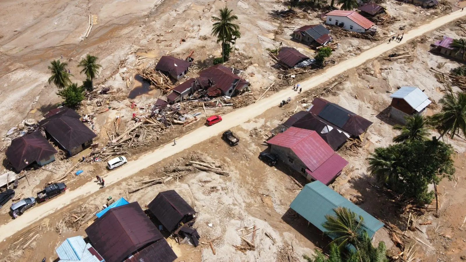 Viele Dörfer sind in den Schlammassen versunken. (Foto: Binsar Bakkara/AP/dpa)