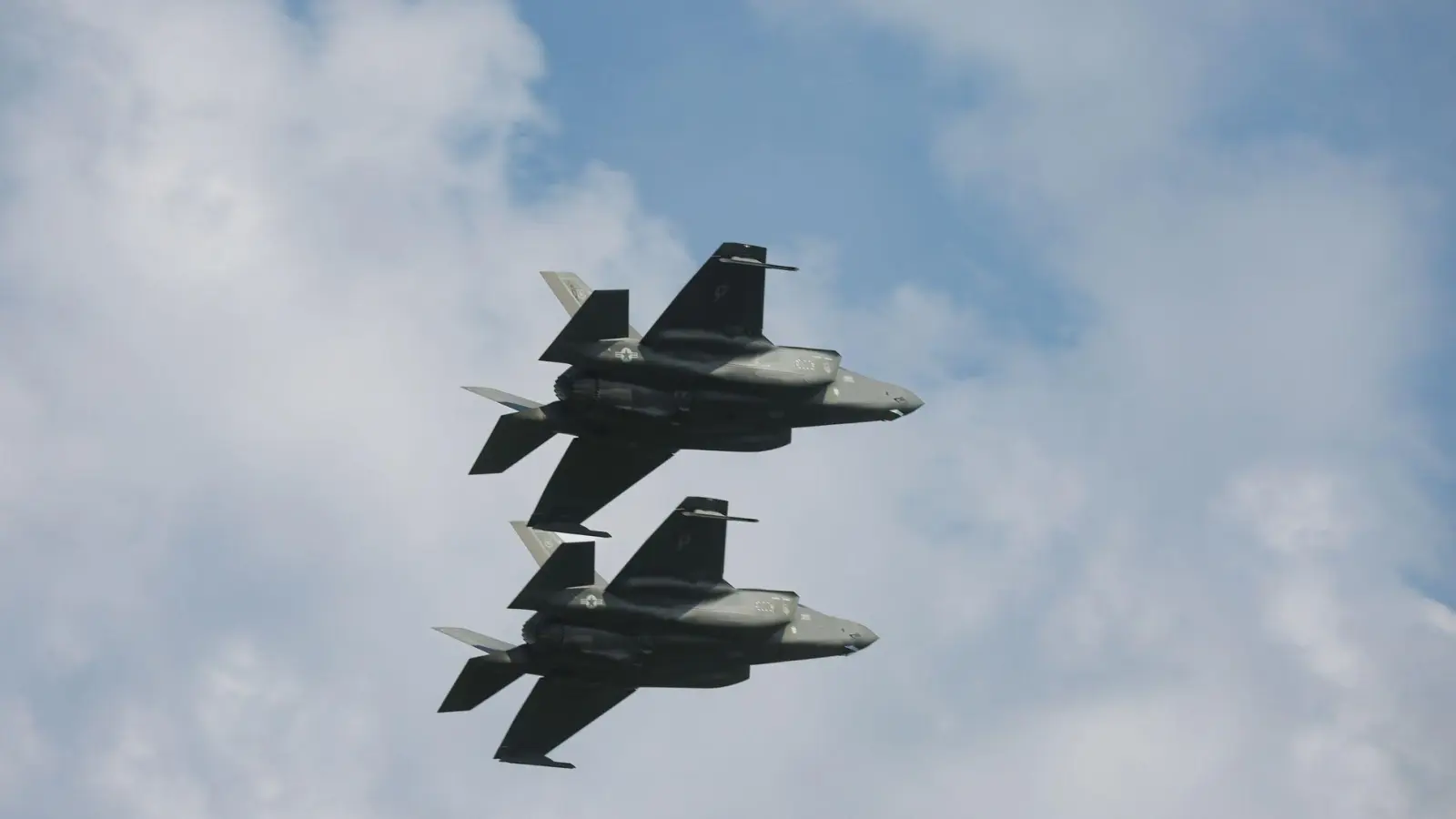 Flugzeuge der polnischen Luftwaffe haben in der Nacht Drohnen zerstört, die in den Luftraum des Landes eingedrungen waren. (Archivbild) (Foto: Leszek Szymanski/PAP/dpa)