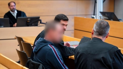 Ein heute 49-Jähriger ist nach Auffassung des Würzburger Landgerichts für den Tod der 13-jährigen Sabine im Jahr 1993 verantwortlich. Gegen das Urteil wegen Mordes hat er Revision eingelegt. (Archivbild) (Foto: Daniel Vogl/dpa)