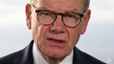 Außenminister Johann Wadephul (CDU) hatte sich am Morgen vor Journalisten in Algier geäußert. (Foto: Michael Brandt/dpa)